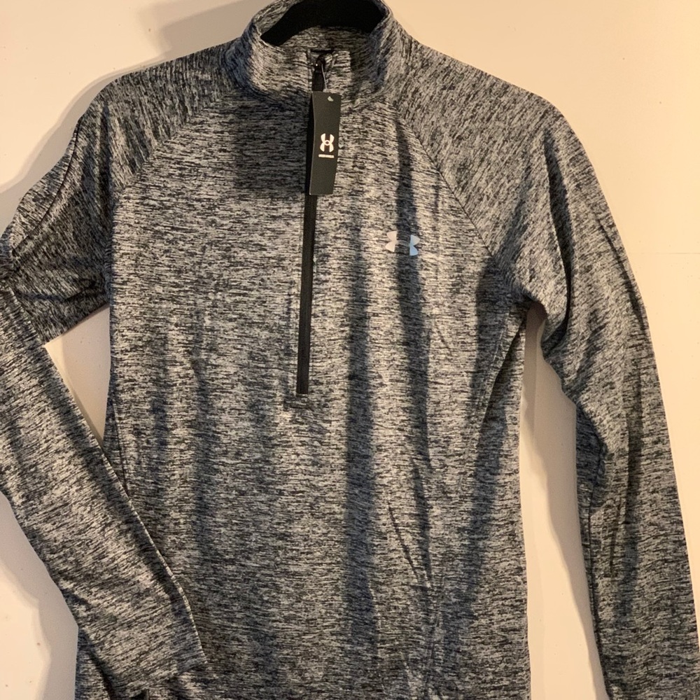 Under Armour Front 1/4 Zip Heatgear long Sleeve Pullover Sz: Small “Brand New”